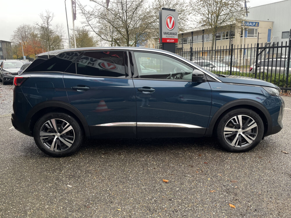 Peugeot 3008 1.6 HYbrid 225 Allure 1e EIGENAAR // DODEHOEK // HALF LEDER // CAMERA+SENSOREN // NAVI+CARPLAY // STOELVERWARMING // CLIMA // 6