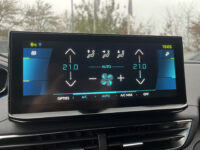 Peugeot 3008 1.6 HYbrid 225 Allure 1e EIGENAAR // DODEHOEK // HALF LEDER // CAMERA+SENSOREN // NAVI+CARPLAY // STOELVERWARMING // CLIMA // 60