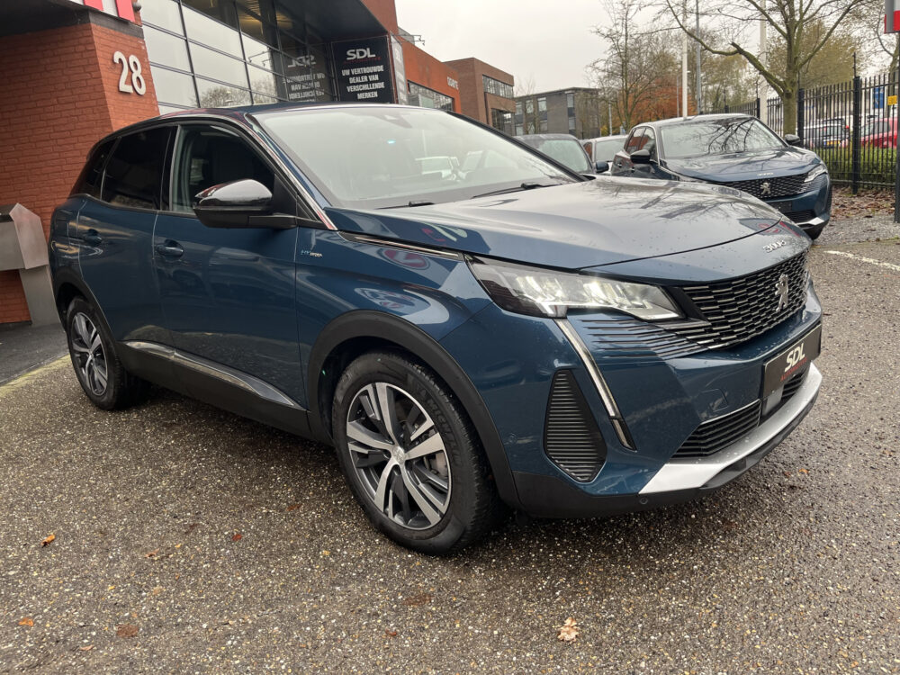 Peugeot 3008 1.6 HYbrid 225 Allure 1e EIGENAAR // DODEHOEK // HALF LEDER // CAMERA+SENSOREN // NAVI+CARPLAY // STOELVERWARMING // CLIMA // 7