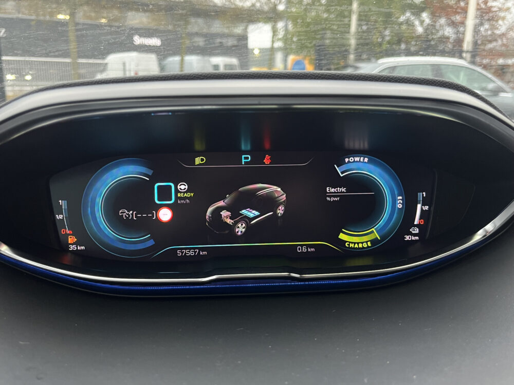 Peugeot 3008 1.6 HYbrid 225 Allure 1e EIGENAAR // ADAPT. CRUISE // KEYLESS // DODEHOEK // CAMERA+SENSOREN // NAVI+CARPLAY // HALF LEDER // 29