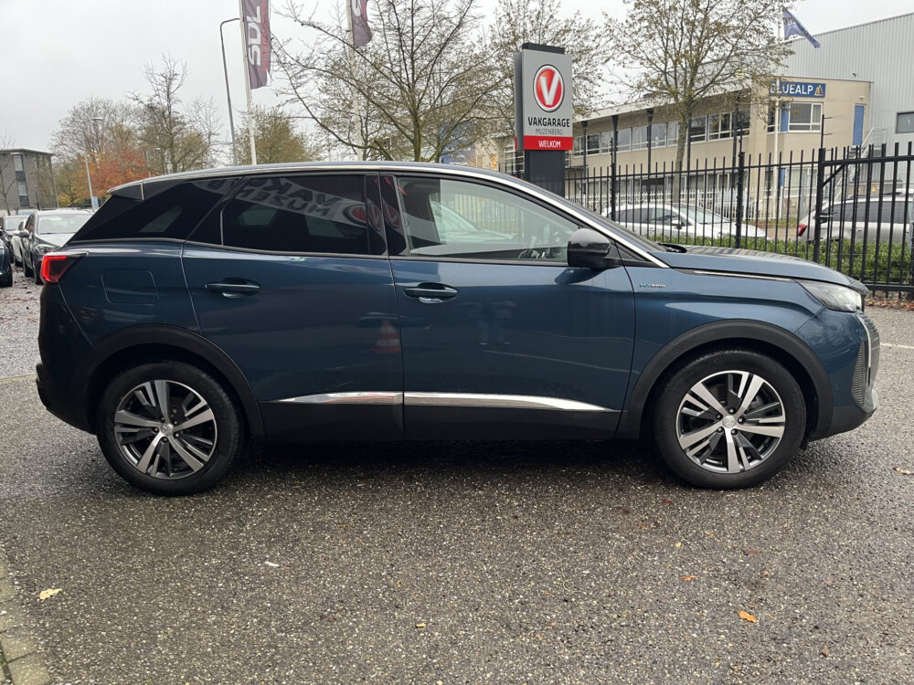Peugeot 3008 1.6 HYbrid 225 Allure 1e EIGENAAR // ADAPT. CRUISE // KEYLESS // DODEHOEK // CAMERA+SENSOREN // NAVI+CARPLAY // HALF LEDER // 6