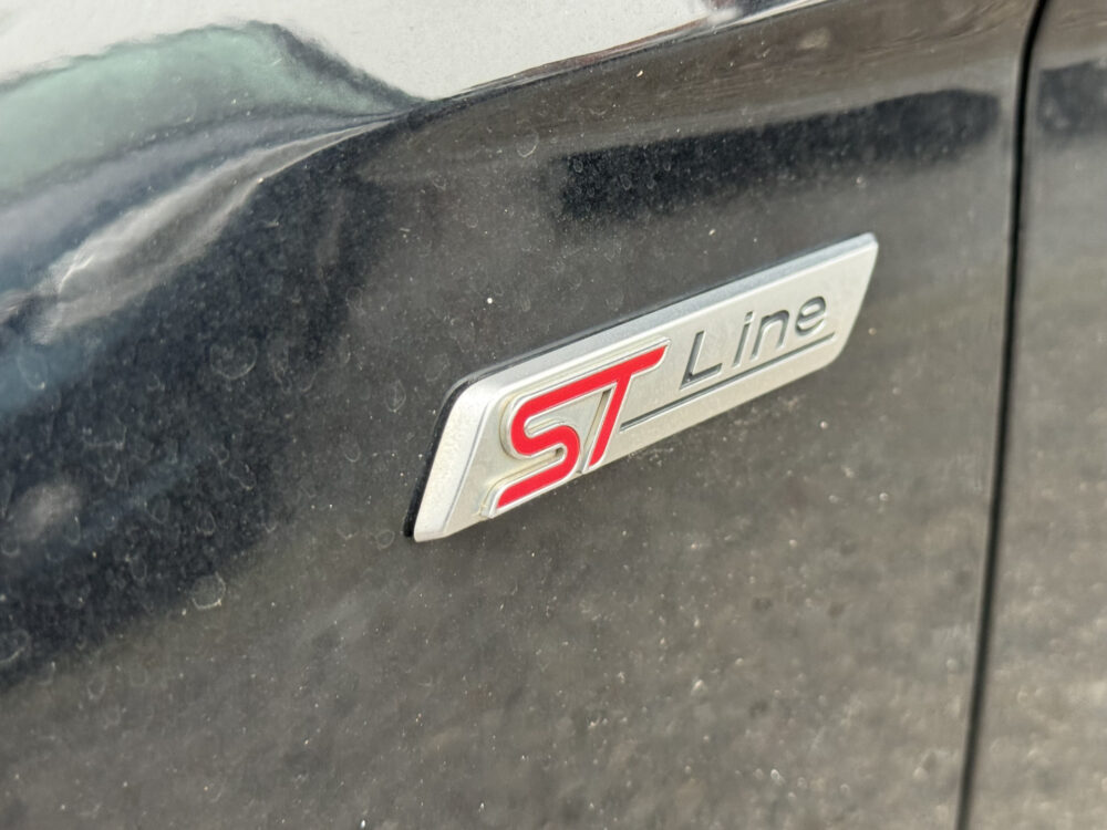 Ford FOCUS Wagon 1.5 ST-Line 183 PK!!! // NAVI // PDC // CRUISE // CLIMA // TREKHAAK // BLUETOOTH // STOELVERWARMING 27