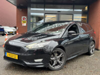 Ford FOCUS Wagon 1.5 ST-Line 183 PK!!! // NAVI // PDC // CRUISE // CLIMA // TREKHAAK // BLUETOOTH // STOELVERWARMING 31