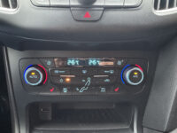 Ford FOCUS Wagon 1.5 ST-Line 183 PK!!! // NAVI // PDC // CRUISE // CLIMA // TREKHAAK // BLUETOOTH // STOELVERWARMING 50