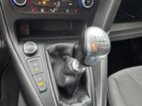 Ford FOCUS Wagon 1.5 ST-Line 183 PK!!! // NAVI // PDC // CRUISE // CLIMA // TREKHAAK // BLUETOOTH // STOELVERWARMING 53