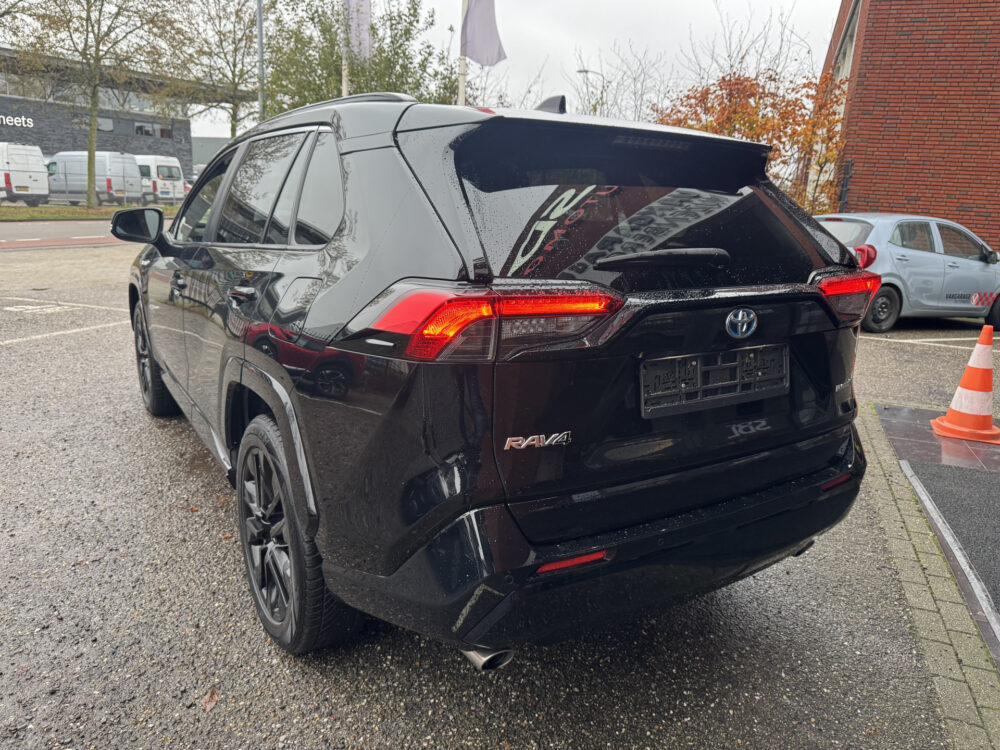 Toyota RAV4 2.5 Hybrid Black Edition // JBL AUDIO // NAVI // ADAPTIVE CRUISE // CAMERA // STOELVERWARMING // ELK. BESTUURDERSSTOEL // 3