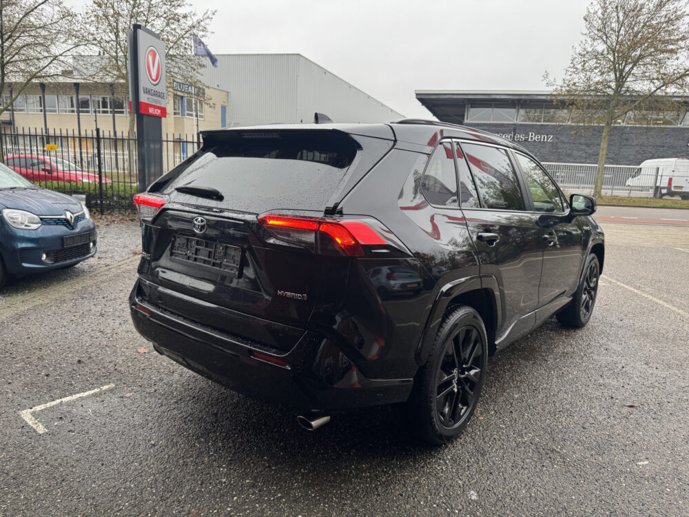 Toyota RAV4 2.5 Hybrid Black Edition // JBL AUDIO // NAVI // ADAPTIVE CRUISE // CAMERA // STOELVERWARMING // ELK. BESTUURDERSSTOEL // 4