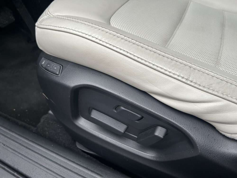 Mazda CX-5 2.5 4WD SkyActiv-G 194 Luxury // FULL LED // MEMORY SEAT // HUD // BOSE AUDIO // NAVI + CARPLAY // 360 CAMERA // TREKHAAK!! 19