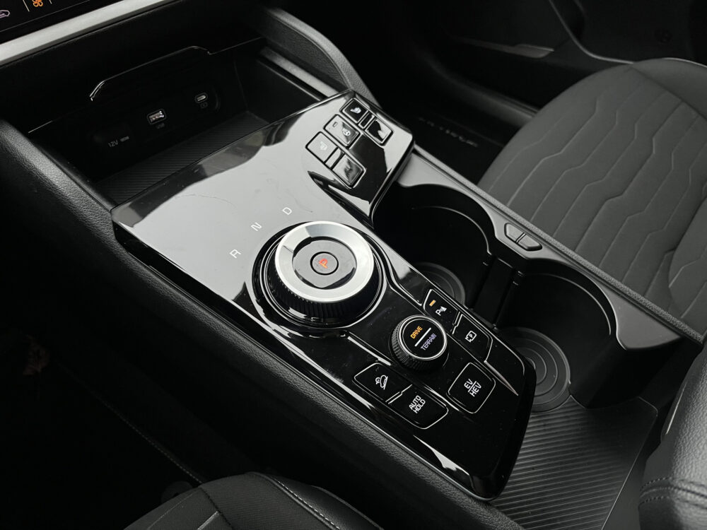 Kia Sportage 1.6 T-GDi Plug-in Hybrid AWD DynamicPlusLine // ADAPT. CRUISE // CAMERA+SENSOREN // NAVI+CARPLAY // STUUR+STOELVERWARMING // 25