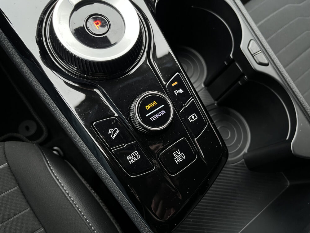 Kia Sportage 1.6 T-GDi Plug-in Hybrid AWD DynamicPlusLine // ADAPT. CRUISE // CAMERA+SENSOREN // NAVI+CARPLAY // STUUR+STOELVERWARMING // 26