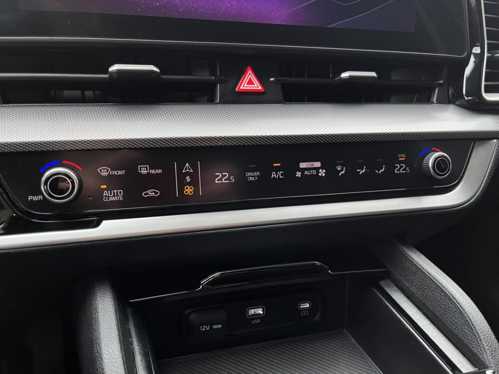 Kia Sportage 1.6 T-GDi Plug-in Hybrid AWD DynamicPlusLine // ADAPT. CRUISE // CAMERA+SENSOREN // NAVI+CARPLAY // STUUR+STOELVERWARMING // 28