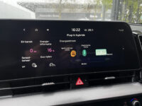 Kia Sportage 1.6 T-GDi Plug-in Hybrid AWD DynamicPlusLine // ADAPT. CRUISE // CAMERA+SENSOREN // NAVI+CARPLAY // STUUR+STOELVERWARMING // 71