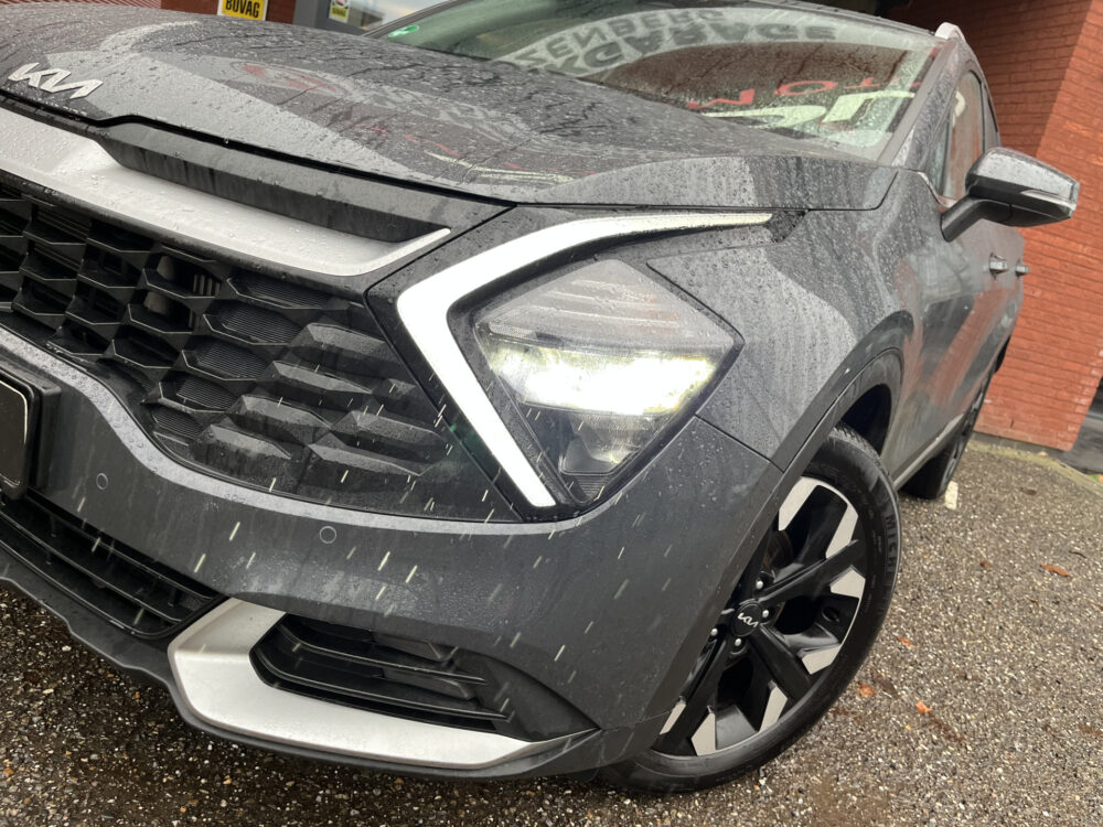 Kia Sportage 1.6 T-GDi Plug-in Hybrid AWD DynamicPlusLine // ADAPT. CRUISE // CAMERA+SENSOREN // NAVI+CARPLAY // STUUR+STOELVERWARMING // 9