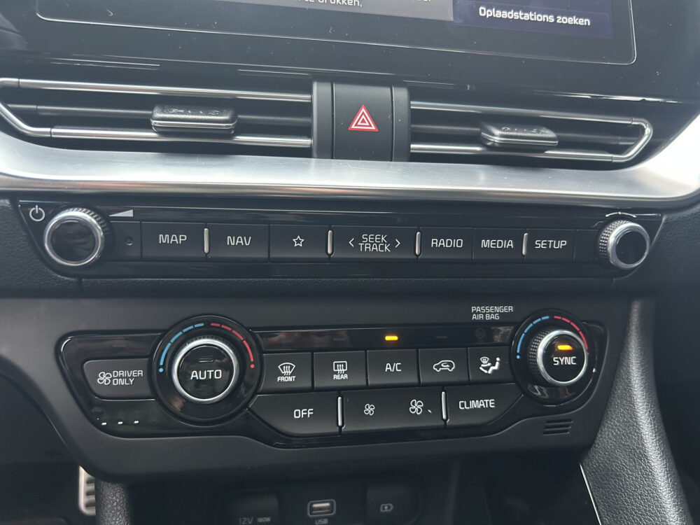 Kia Niro 1.6 GDi PHEV ExecutiveLine // FULL LED // SCHUIF/KANTELDAK // NAVI + CARPLAY // CAMERA // MEMORY SEAT // JBL AUDIO // TREKHAAK!! 19