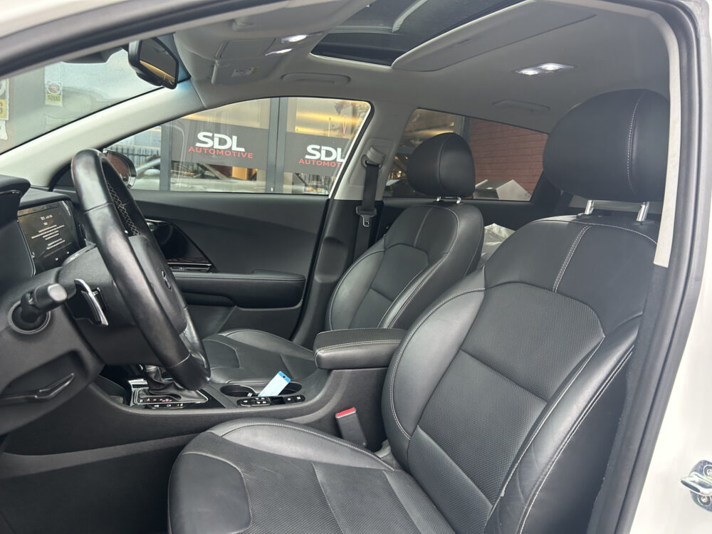 Kia Niro 1.6 GDi PHEV ExecutiveLine // FULL LED // SCHUIF/KANTELDAK // NAVI + CARPLAY // CAMERA // MEMORY SEAT // JBL AUDIO // TREKHAAK!! 7