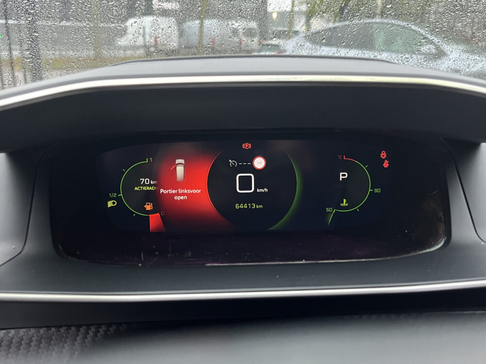 Peugeot 2008 1.2 PureTech Allure // LED // HALF LEDER // KEYLESS // CAMERA+SENSOREN // APPLE-ANDROID AUTO // 30