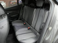 Peugeot 2008 1.2 PureTech Allure // LED // HALF LEDER // KEYLESS // CAMERA+SENSOREN // APPLE-ANDROID AUTO // 45