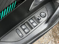 Peugeot 2008 1.2 PureTech Allure // LED // HALF LEDER // KEYLESS // CAMERA+SENSOREN // APPLE-ANDROID AUTO // 48