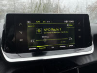 Peugeot 2008 1.2 PureTech Allure // LED // HALF LEDER // KEYLESS // CAMERA+SENSOREN // APPLE-ANDROID AUTO // 57