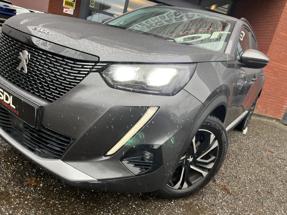 Peugeot 2008 1.2 PureTech Allure // LED // HALF LEDER // KEYLESS // CAMERA+SENSOREN // APPLE-ANDROID AUTO // 8