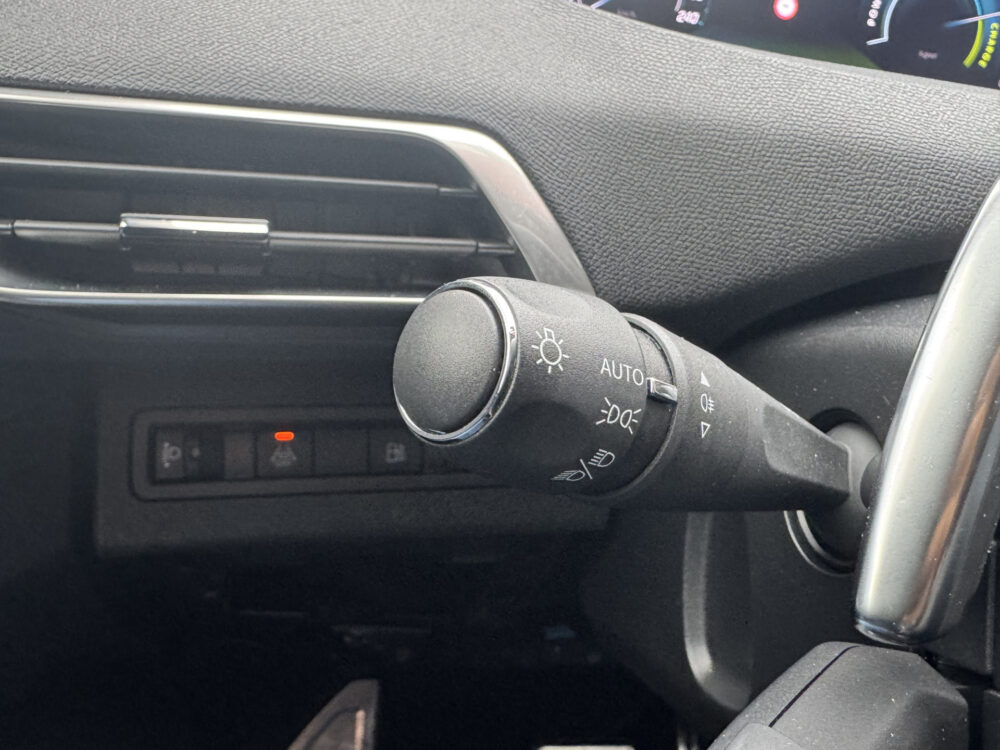 Peugeot 3008 1.6 HYbrid 225 Road Trip 1STE EIGENAAR!! UNIEK 28000KM!!! // CAMERA // NAVI // CRUISE // CLIMA // APPLE CARPLAY - ANDROID AUTO / 23