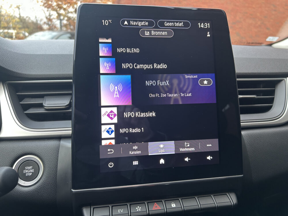 Renault Captur 1.6 E-Tech full hybrid 145 Techno // FULL LED // NAVI + CARPLAY // CAMERA // HALF-LEDER // PDC V+A 18