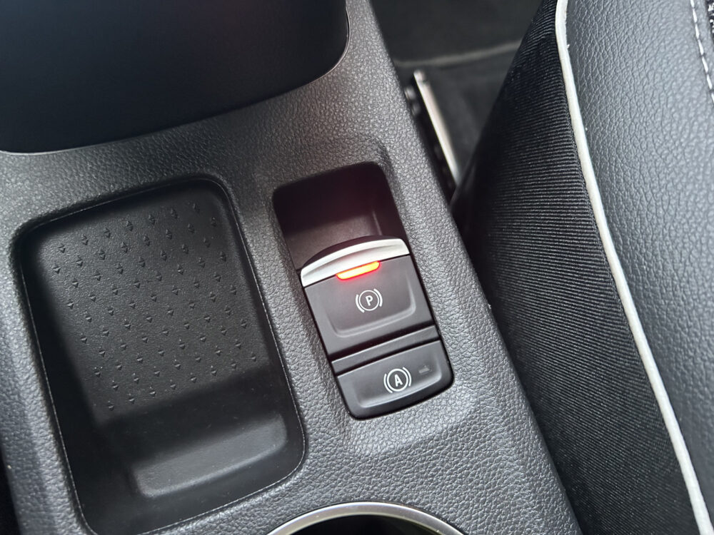 Renault Captur 1.6 E-Tech full hybrid 145 Techno // FULL LED // NAVI + CARPLAY // CAMERA // HALF-LEDER // PDC V+A 21