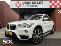 BMW X1 sDrive20i Executive X-Line // LED // LEDER // HEAD-UP DISPLAY // ELEK. ACHTERKLEP // NAVI // PDC V+A // 34