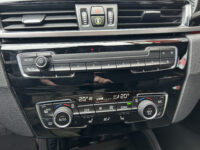 BMW X1 sDrive20i Executive X-Line // LED // LEDER // HEAD-UP DISPLAY // ELEK. ACHTERKLEP // NAVI // PDC V+A // 51