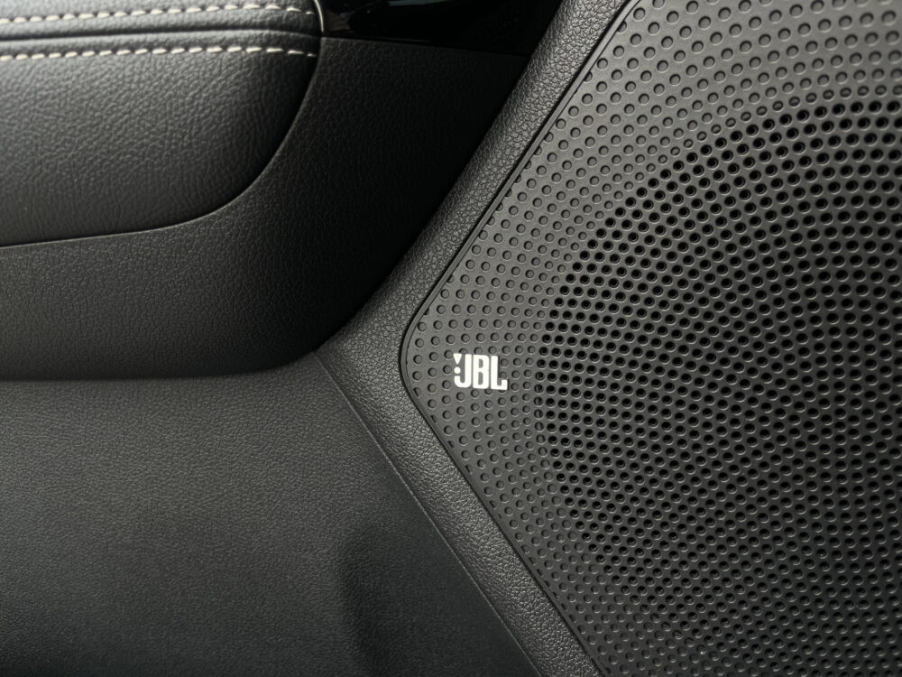 Kia Niro 1.6 GDi Hybrid ExecutiveLine // LED // LEDER // ELEK. STOEL+GEHEUGEN // JBL AUDIO // DODEHOEK // CAMERA+SENSOREN // 21