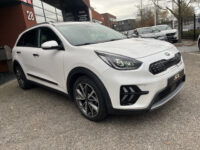 Kia Niro 1.6 GDi Hybrid ExecutiveLine // LED // LEDER // ELEK. STOEL+GEHEUGEN // JBL AUDIO // DODEHOEK // CAMERA+SENSOREN // 43