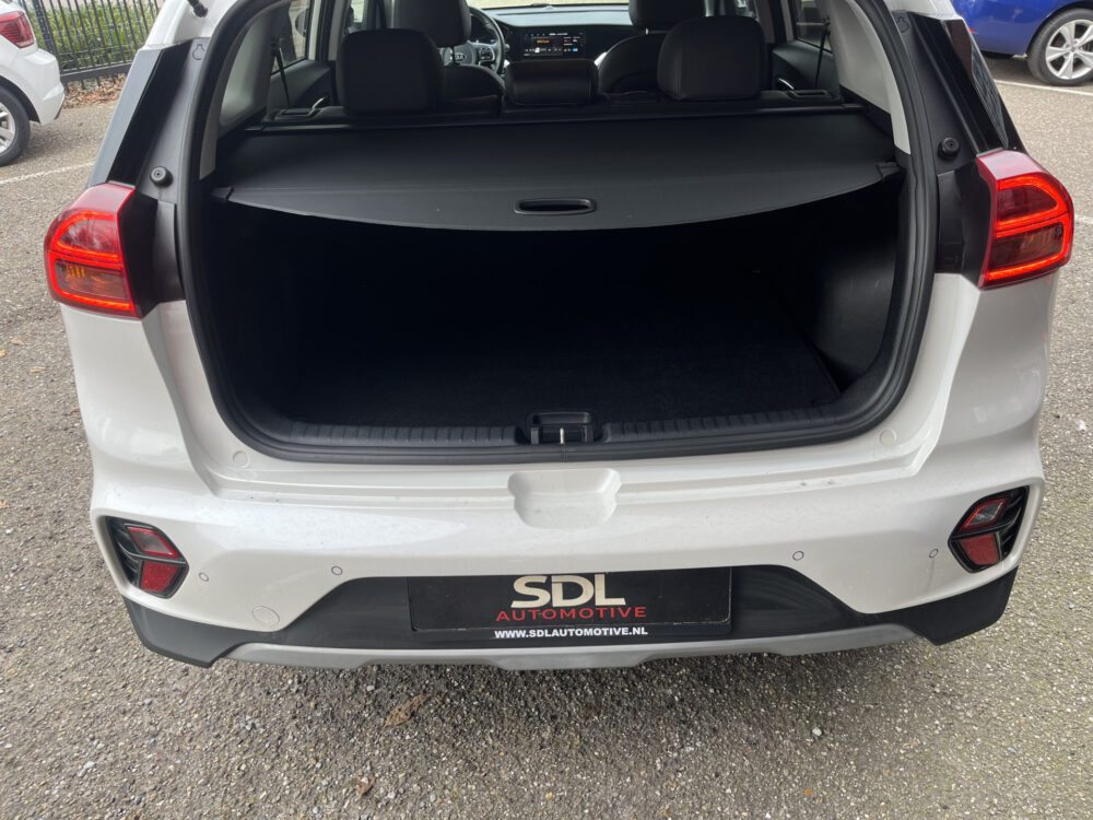 Kia Niro 1.6 GDi Hybrid ExecutiveLine // LED // LEDER // ELEK. STOEL+GEHEUGEN // JBL AUDIO // DODEHOEK // CAMERA+SENSOREN // 6