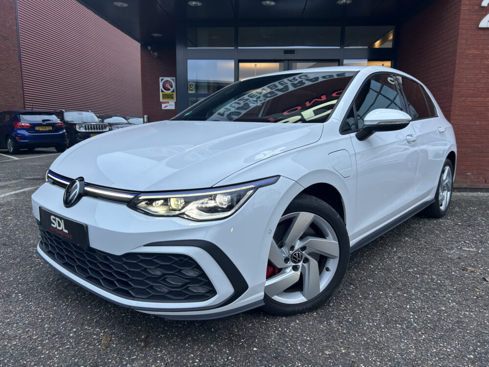 Volkswagen Golf 1.4 eHybrid GTE 1e EIGENAAR!! // MATRIX LED // STOEL + STUURWIELVERWARMING // NAVI + CARPLAY // SFEERVERLICHTING // ADAPTIV. CRU 1
