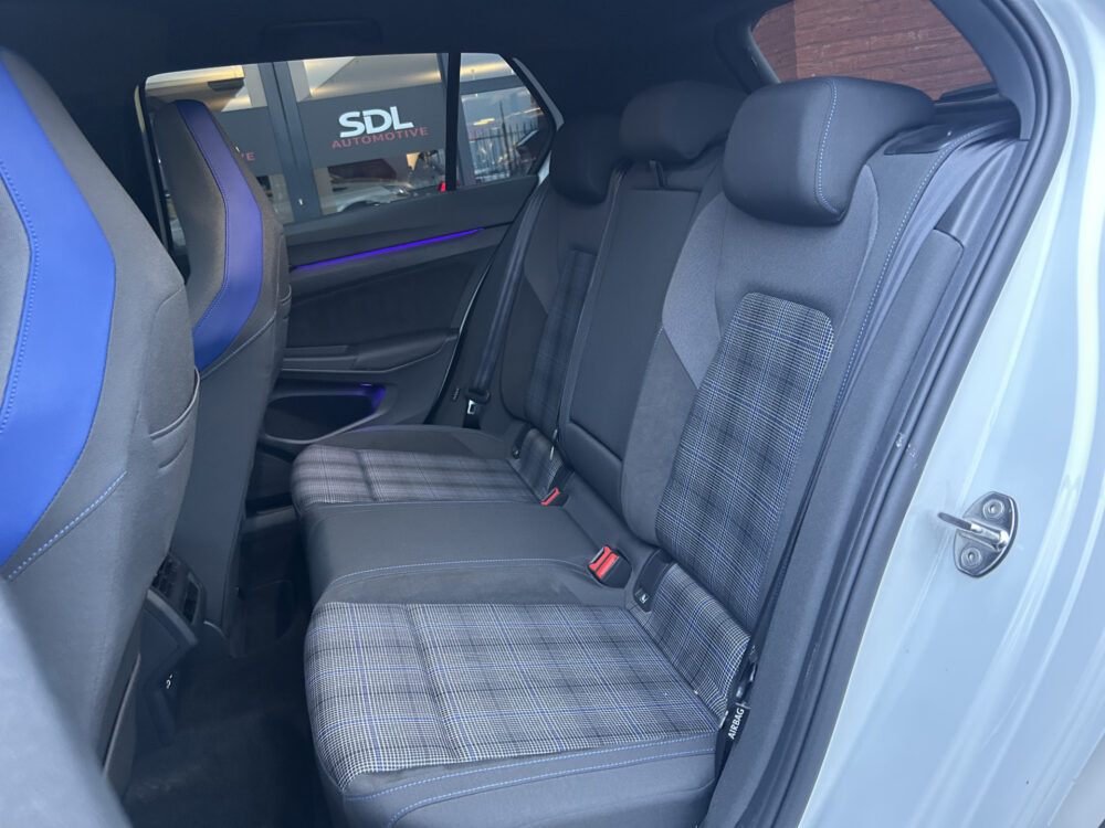 Volkswagen Golf 1.4 eHybrid GTE 1e EIGENAAR!! // MATRIX LED // STOEL + STUURWIELVERWARMING // NAVI + CARPLAY // SFEERVERLICHTING // ADAPTIV. CRU 26