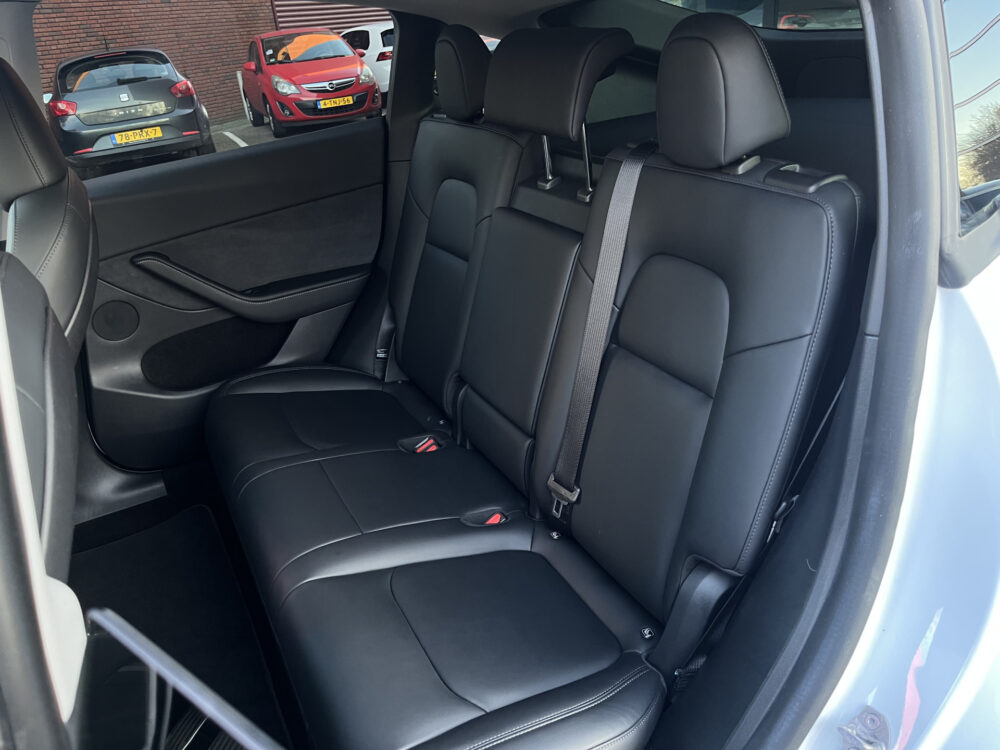 Tesla Model Y RWD 58 kWh 1STE EIGENAAR!! // PANODAK // NAVI // ADAPTIVE CRUISE // CLIMA // AUTOPILOT // 360 CAMERA // LEDEREN BEKLEDING // 18