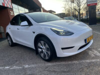 Tesla Model Y RWD 58 kWh 1STE EIGENAAR!! // PANODAK // NAVI // ADAPTIVE CRUISE // CLIMA // AUTOPILOT // 360 CAMERA // LEDEREN BEKLEDING // 44