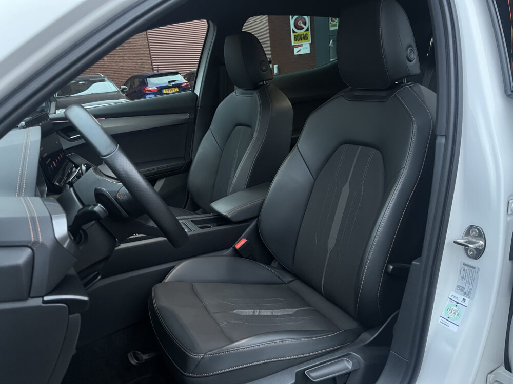 CUPRA Formentor 1.4 e-Hybrid Business // ADAPT. CRUISE // DODEHOEK // CAMERA // CLIMA // FULL LED // KEYLESS // SFEERVERLICHTING // 14