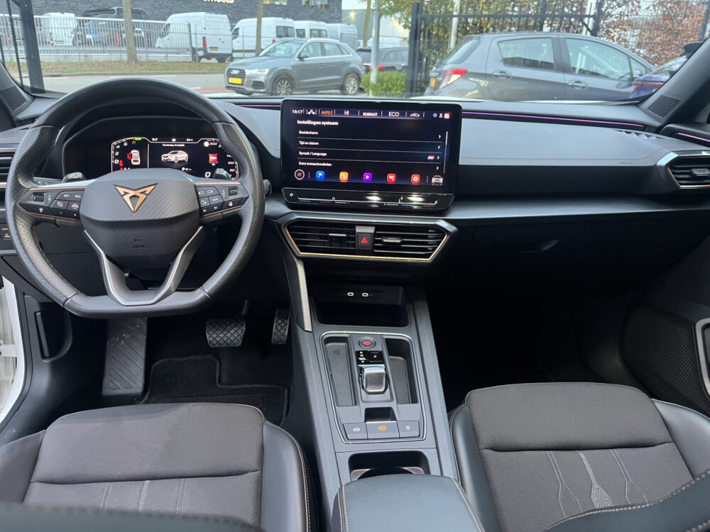 CUPRA Formentor 1.4 e-Hybrid Business // ADAPT. CRUISE // DODEHOEK // CAMERA // CLIMA // FULL LED // KEYLESS // SFEERVERLICHTING // 17