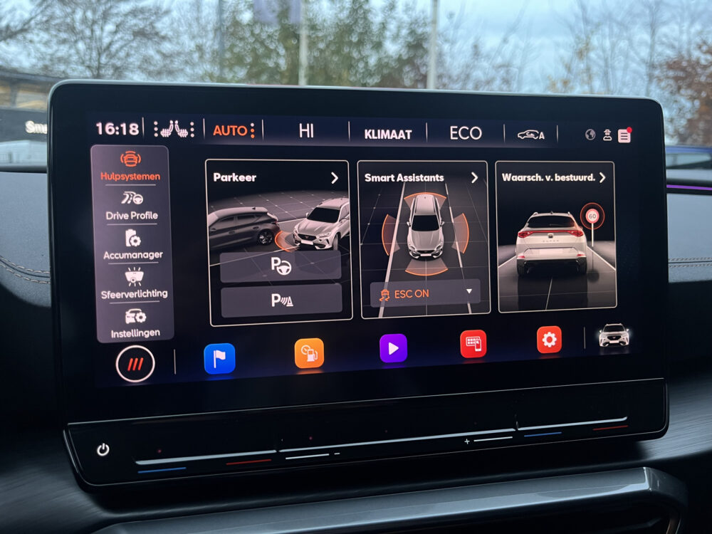 CUPRA Formentor 1.4 e-Hybrid Business // ADAPT. CRUISE // DODEHOEK // CAMERA // CLIMA // FULL LED // KEYLESS // SFEERVERLICHTING // 30