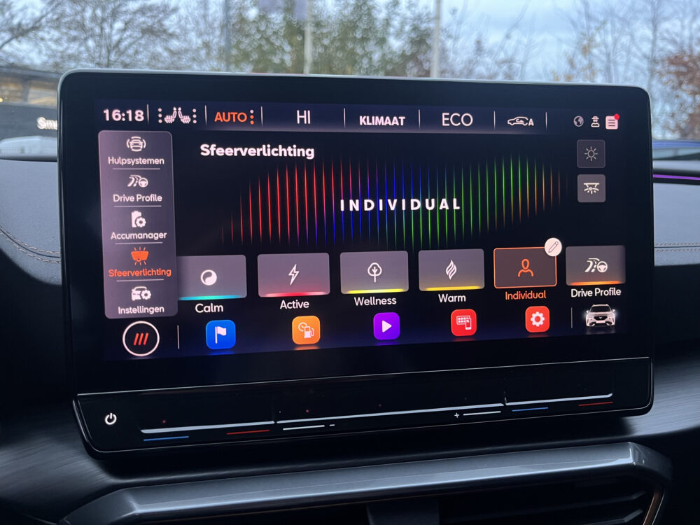 CUPRA Formentor 1.4 e-Hybrid Business // ADAPT. CRUISE // DODEHOEK // CAMERA // CLIMA // FULL LED // KEYLESS // SFEERVERLICHTING // 31