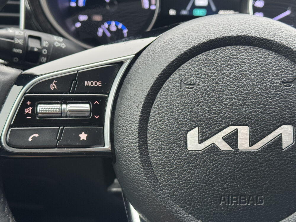 Kia Ceed Sportswagon 1.6 GDI PHEV DynamicPlusLine // FULL LED // KEYLESS // CAMERA+SENSOREN // STOEL+STUURVERWARMING // CARPLAY // 12