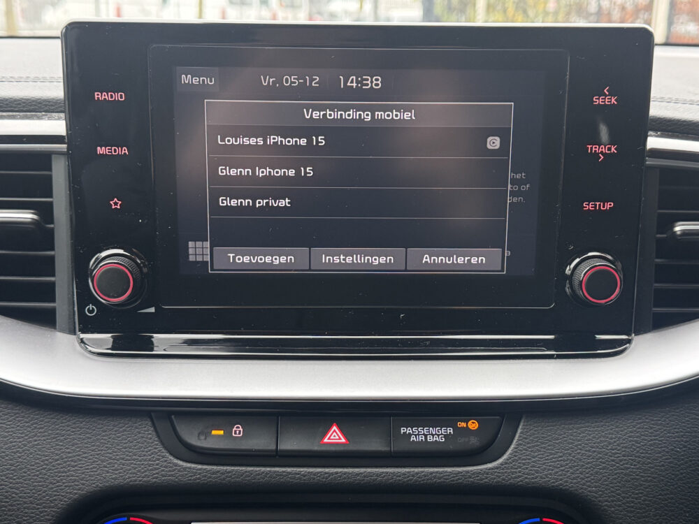 Kia Ceed Sportswagon 1.6 GDI PHEV DynamicPlusLine // FULL LED // KEYLESS // CAMERA+SENSOREN // STOEL+STUURVERWARMING // CARPLAY // 15