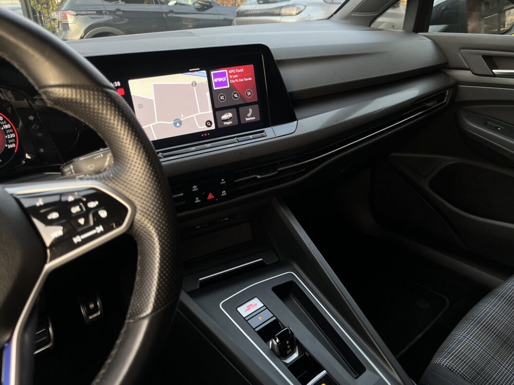 Volkswagen Golf 1.4 eHybrid GTE // FULL LED // VIRTUAL COCKPIT // STUUR+STOELVERWARMING // PDC V+A // NAVI+CARPLAY // 23