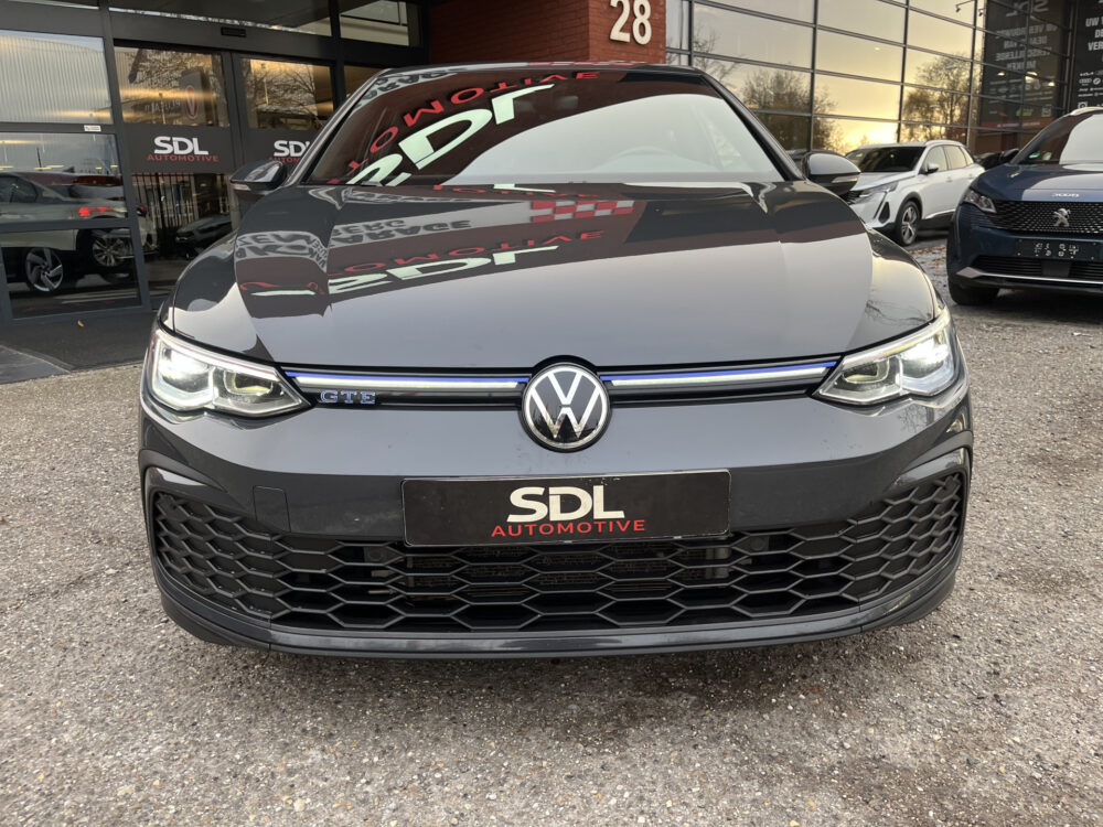Volkswagen Golf 1.4 eHybrid GTE // FULL LED // VIRTUAL COCKPIT // STUUR+STOELVERWARMING // PDC V+A // NAVI+CARPLAY // 8