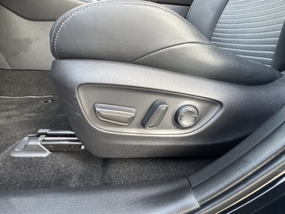 Toyota RAV4 2.5 Hybrid Black Edition // NAVI // ADAPTIVE CRUISE // CAMERA // STOELVERWARMING // ELK. BESTUURDERSSTOEL // 11