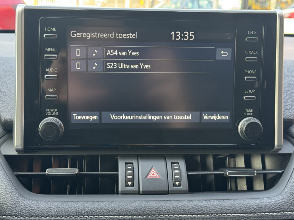 Toyota RAV4 2.5 Hybrid Black Edition // NAVI // ADAPTIVE CRUISE // CAMERA // STOELVERWARMING // ELK. BESTUURDERSSTOEL // 19