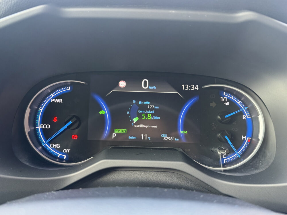 Toyota RAV4 2.5 Hybrid Black Edition // NAVI // ADAPTIVE CRUISE // CAMERA // STOELVERWARMING // ELK. BESTUURDERSSTOEL // 22