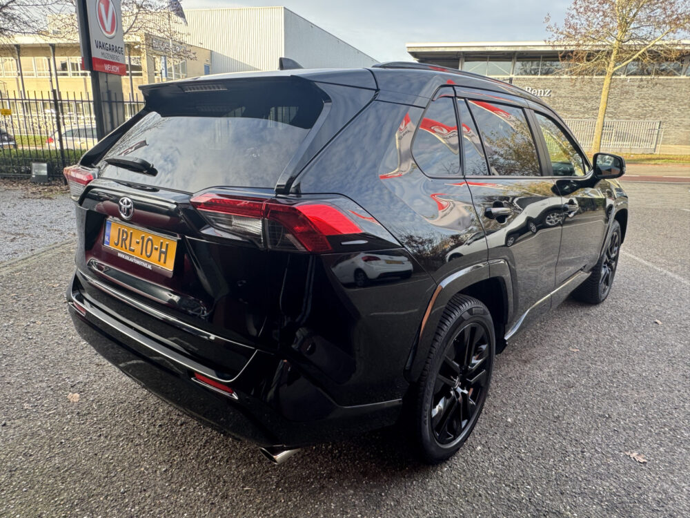 Toyota RAV4 2.5 Hybrid Black Edition // NAVI // ADAPTIVE CRUISE // CAMERA // STOELVERWARMING // ELK. BESTUURDERSSTOEL // 4