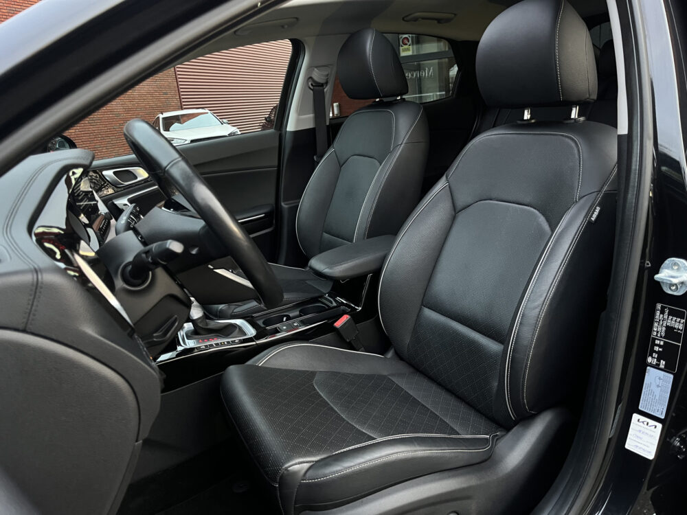 Kia Xceed 1.6 GDi PHEV ExecutiveLine // AFN. TREKHAAK // DODEHOEK // LEDER // ELEK.STOEL+GEHEUGEN // KEYLESS // STOELVERKOELING-WARMING // 15