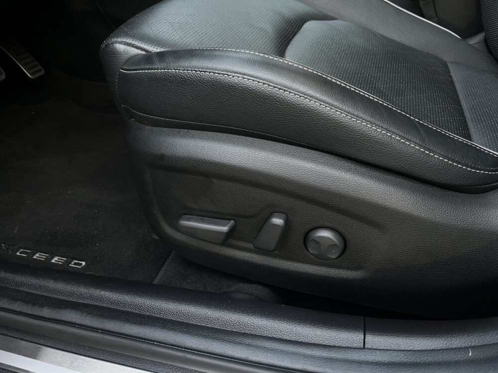 Kia Xceed 1.6 GDi PHEV ExecutiveLine // AFN. TREKHAAK // DODEHOEK // LEDER // ELEK.STOEL+GEHEUGEN // KEYLESS // STOELVERKOELING-WARMING // 16